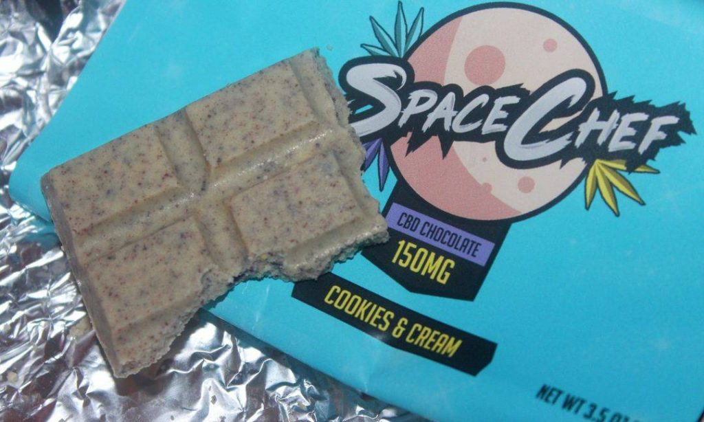 Space Chef's tasty Cookies and Cream flavour 150mg CBD Chocolate Bar